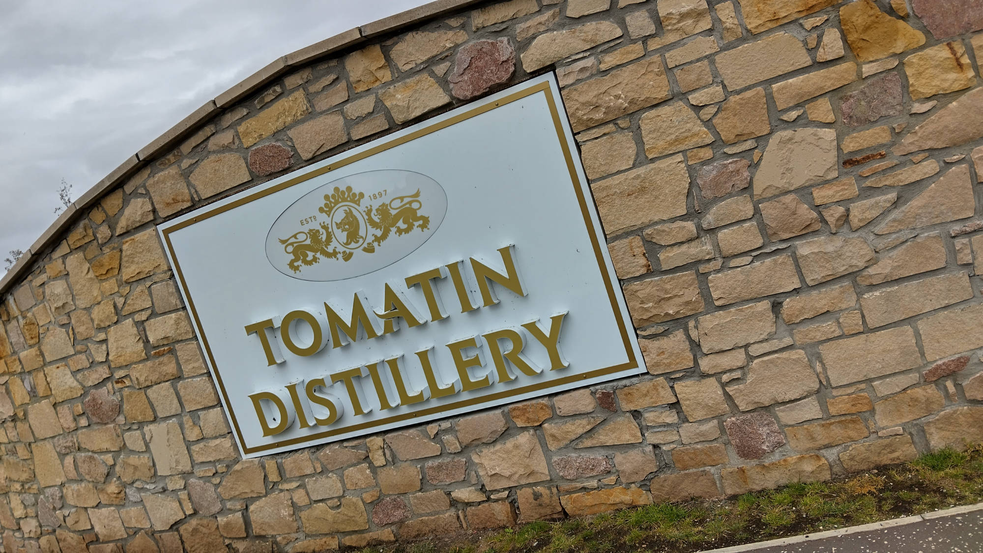 Tomatin Distillery Entrance