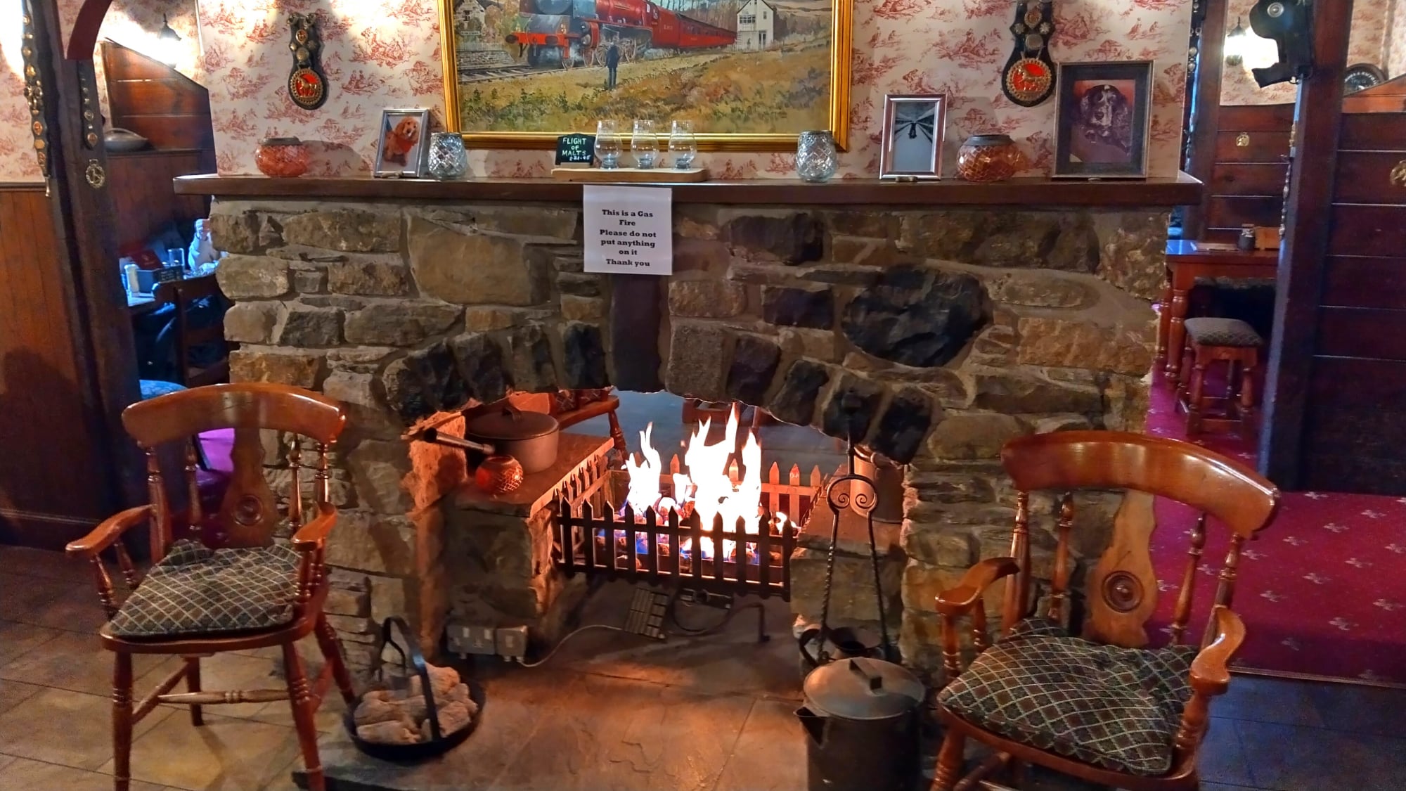 Lunch stop on Highland Experience Tour - April 2025